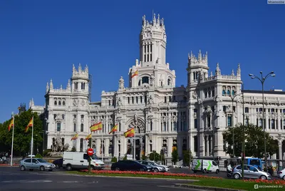 Площадь Испании в Мадриде - монумент Сервантесу
