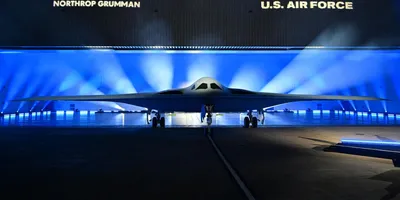 В США представили бомбардировщик — будущую основу авиации B-21 Raider |  05.12.2022, ИноСМИ