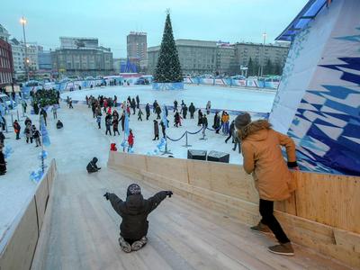 Открытие дворового катка в Новосибирске | РИА Новости Медиабанк
