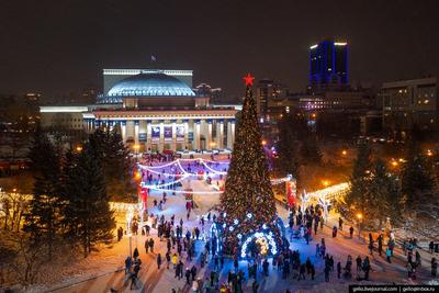 В Новосибирске залили самый большой ледовый каток на стадионе «Спартак» -  KP.RU