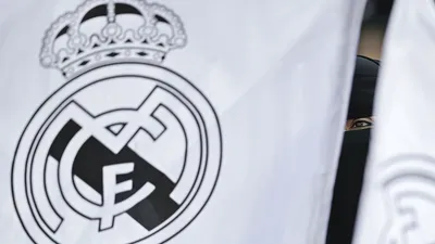Перспектива логотипа 3D клуба футбола Real Madrid Редакционное Стоковое  Изображение - иллюстрации насчитывающей чемпионат, высоко: 138617989