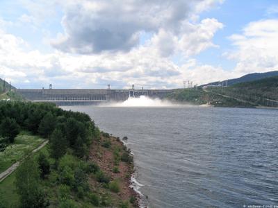 На Красноярской ГЭС сегодня увеличат сброс воды | 02.06.2021 | Красноярск -  БезФормата