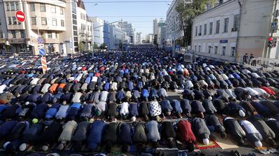 В Москве и Подмосковье Курбан-байрам отпраздновали 320 тысяч мусульман -  Газета.Ru | Новости