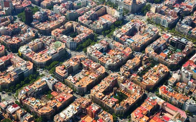 Как сквоттеры в Испании захватывают дома - Подробный обзор