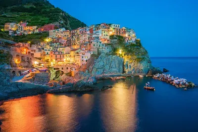 Vernazza на заходе солнца, Cinque Terre, Лигурия, Италия Стоковое Фото -  изображение насчитывающей туризм, башня: 75295574