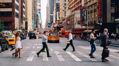 Нью-Йорк — такси, люди, интересные места / NV