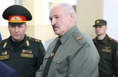 Лукашенко, одетый в военную форму, заговорил о военных вызовах для  Белоруссии