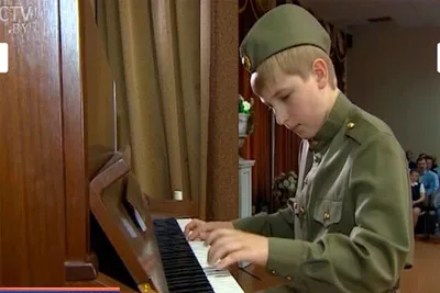 Николай Лукашенко в военной форме - фото видео — УНИАН
