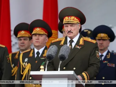 Пресс-служба показала фото Лукашенко в военной форме - Telegraf.news