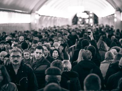 Москвичка написала жалобу на то, что не попала в поезд метро в час пик -  Москвич Mag