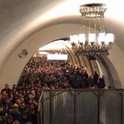 Метро. Час пик. Веселуха! / Журналистика и репортаж / Клуб владельцев  техники Olympus