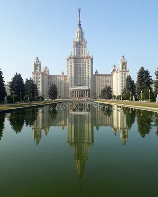 Высотка номер один»: прогулка вокруг Главного здания МГУ – индивидуальная  экскурсия в Москве