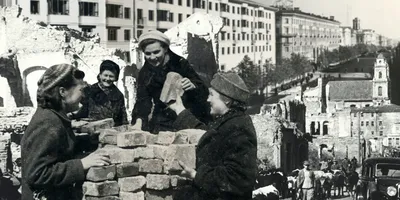 Как восстанавливали Минск. Смотрим фото из архива