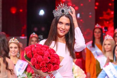 Как «Мисс Москва-2023» выглядела до пластики: в соцсетях обсуждают старые  фото королевы красоты