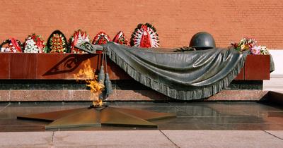 3 декабря 1966 г. (53 года назад) у Кремлевской стены состоялось  торжественное захоронение останков Неизвестного солдата - Новости -  Интернет-портал Gazeta-bam.ru
