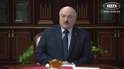 Лукашенко: кто-то из нынешних выпускников вузов будет стоять на моем месте  — Реальный Брест