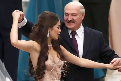 Александр Лукашенко подписал распоряжение \"О поощрении талантливых молодых  ученых\"