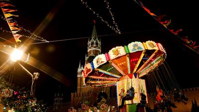 Москву украсили к Новому году и Рождеству