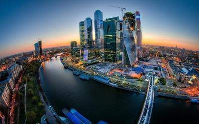 Небоскрёбы Москвы – Стоковое редакционное фото © zheltikov #2504551