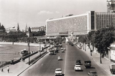 Взял фото Москвы 1970-х годов и в 2021 сделал новые с тех же точек.  Показываю фотосравнения | Про life в Москве и не только здесь | Дзен