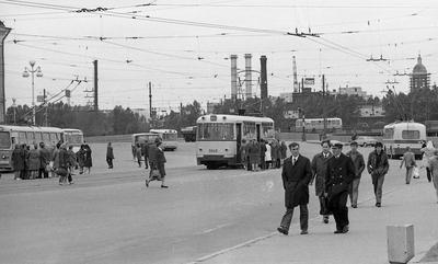 По центру Москвы начнет ходить троллейбус 70-х годов — Большой город