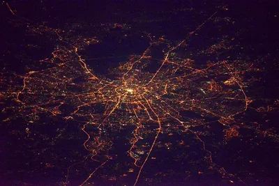Вид на ночную Москву с Международной космической станции : Музей истории  мироздания
