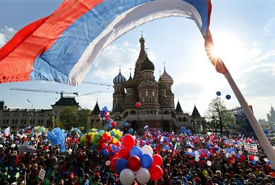 ВЕЧЕРНЯЯ МОСКВА В ФОРМАТЕ 4K. Улицы Москвы сегодня полны жизни. Комментарии  иностранцев. | Мария обо всём | Дзен