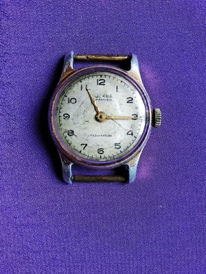 Small mechanical watch \"Flight\" USSR Moscow, produced by PMCHZ, Used