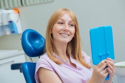 Имплантация зубов в СПб под ключ - цены на имплантацию в клиниках  «Бюджетная стоматология»