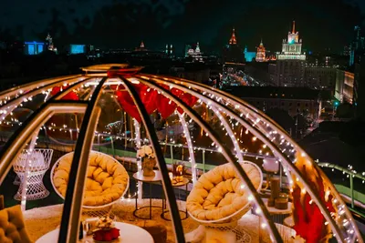 Жильцы дома в центре Москвы устроили курорт на крыше - Мослента