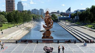 В центре Екатеринбурга появился памятник зайке из стихотворения Агнии  Барто: Культура: Облгазета