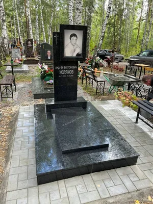 В Екатеринбурге появился первый в стране памятник бойцам ЧВК \"Вагнер\" |  Уральский меридиан