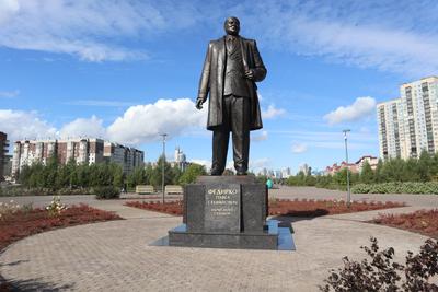Сегодня в парке 400-летия Красноярска торжественно открыли памятник бывшему  главе региона Павлу Федирко | Русское географическое общество