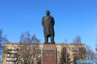 Памятник М. И. Калинину. Отзывы, режим работы, фото