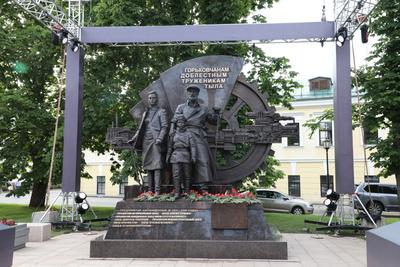 Памятник «Пожарным и спасателям» открыли в Нижнем Новгороде - KP.RU