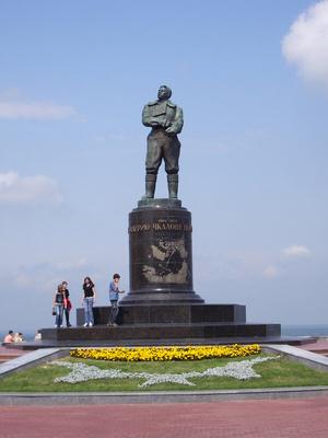 Памятник погибшим сотрудникам ФСБ в Нижнем Новгороде открыли в парке Победы  - 1 апреля 2022 - НН.ру