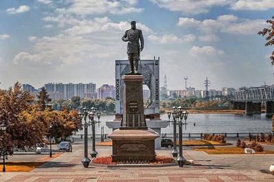 Памятник Александру III в Новосибирске на обзорных автобусных экскурсиях от  \"Город Сказка\"