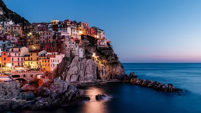Обои скала, город, море, закат, италия картинки на рабочий стол, фото  скачать бесплатно