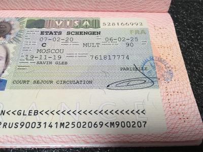 Регистрация иностранца в РФ или въезд по визе