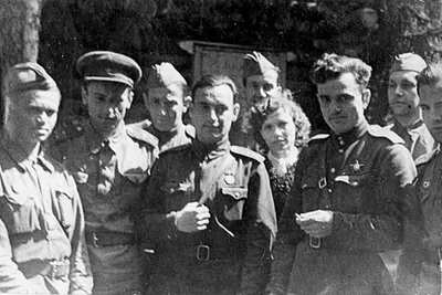 Два фото Гитлера и других немецких генералов, спецфонд МВД УССР Лот  №6537648327 - купить на Crafta.ua