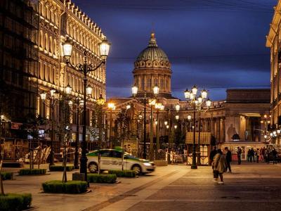 Ночной Санкт-Петербург. Улицы и разведённые мосты.