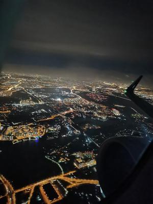 Москва из иллюминатора самолета | Nature photography, Night sky photos,  Night photography