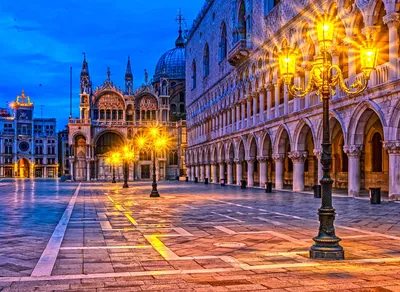 Ночной карнавал в Венеции» — создано в Шедевруме