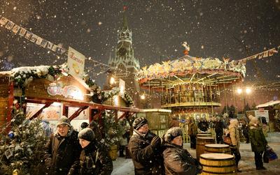 Почти 5 тысяч световых декораций установили в Москве к Новому году -  Газета.Ru