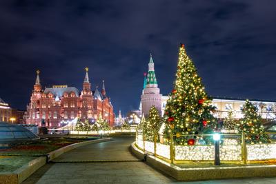 Новогодние прогулки по Москве 2023-2024: лучшие маршруты, самые красивые  места, цены на экскурсии