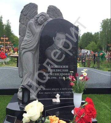 Изготовление памятников на могилу в Екатеринбурге, цены и фото на сайте