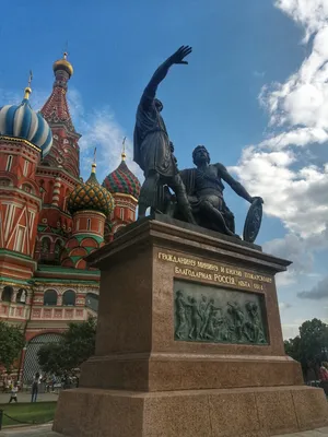 Лучшие памятники влюблённым и любящим в Москве | moscowwalks.ru