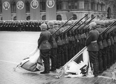 Помним, гордимся. 77 лет назад в Москве на Красной площади состоялся  исторический парад Победы | телеканал ТОЛЬЯТТИ 24
