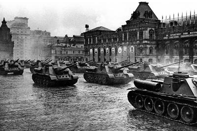 File:Парад Победы на Красной площади 24 июня 1945 г. (2).jpg - Wikimedia  Commons