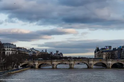ПАРИЖ - 25-ОЕ ЯНВАРЯ: Поток Парижа с весьма приливом 25-ого января 2018 в  Париже Редакционное Изображение - изображение насчитывающей гловально,  высоко: 108460475